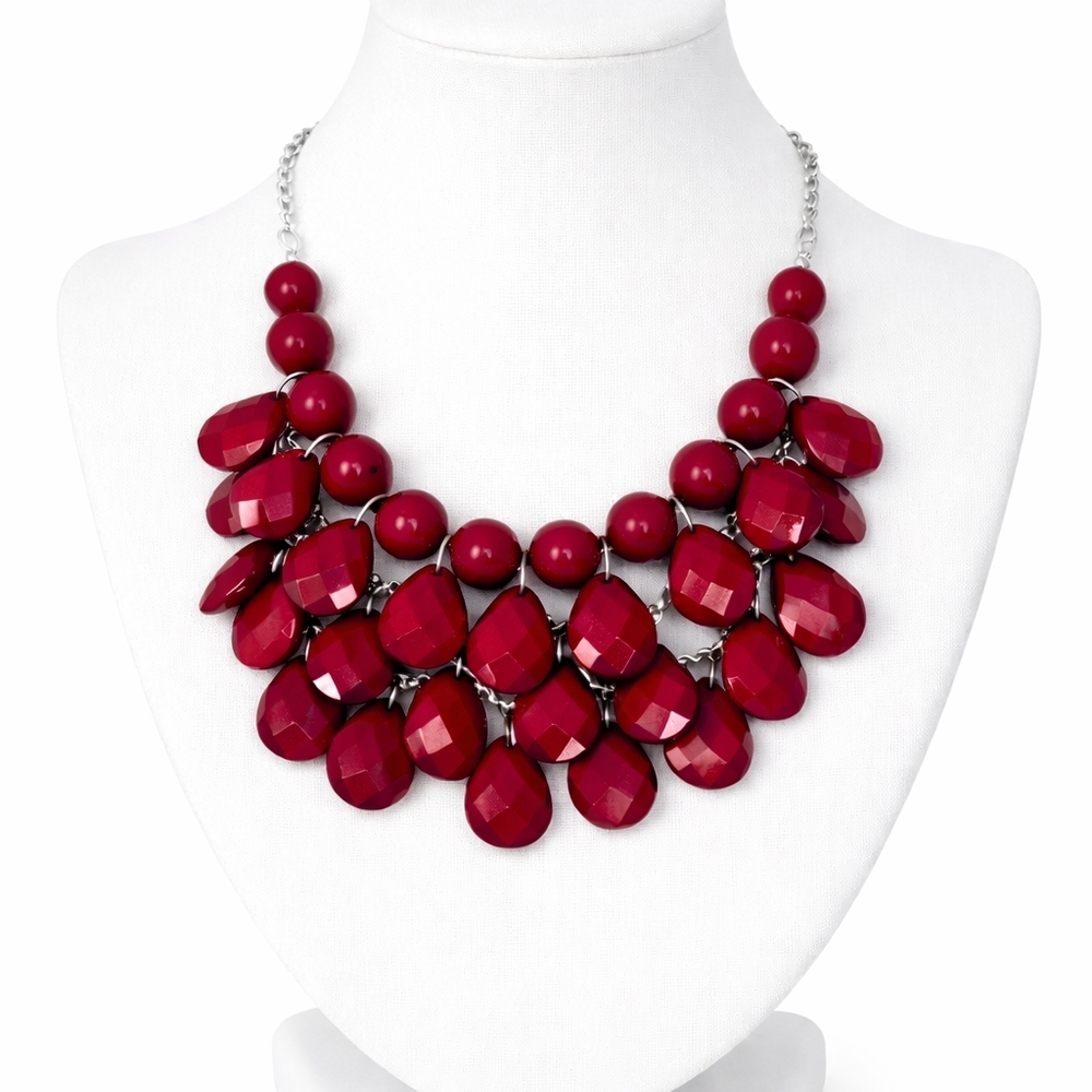Elegant Red Statement Necklace